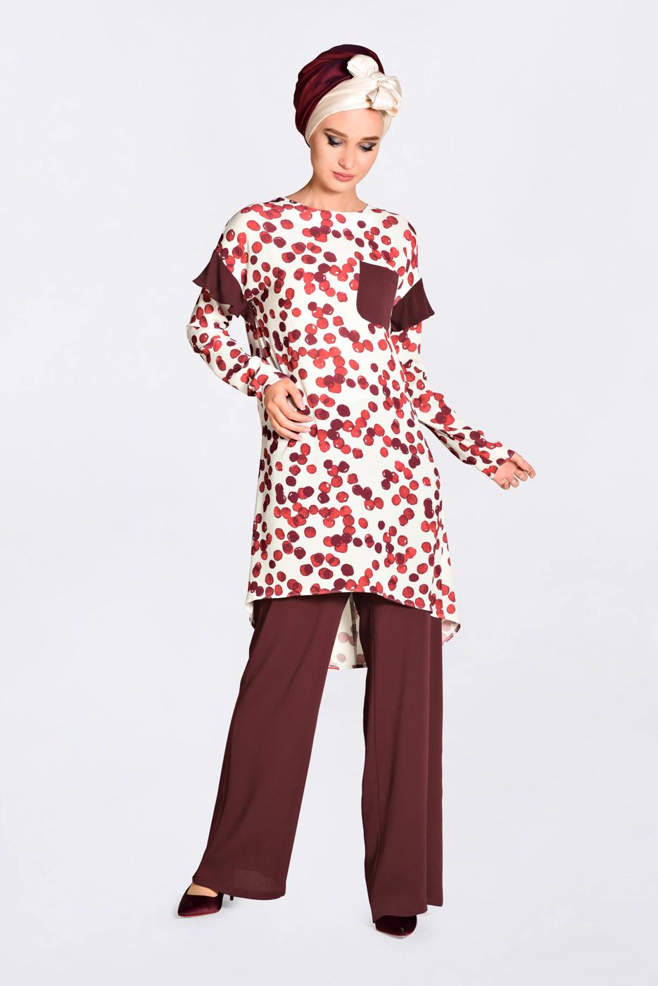 Tesettür giyim BORDO  CEP VE KOLARI VOLAN DETAYLI BASKILI 2&prime;Lİ PANT. TAKIM 4373