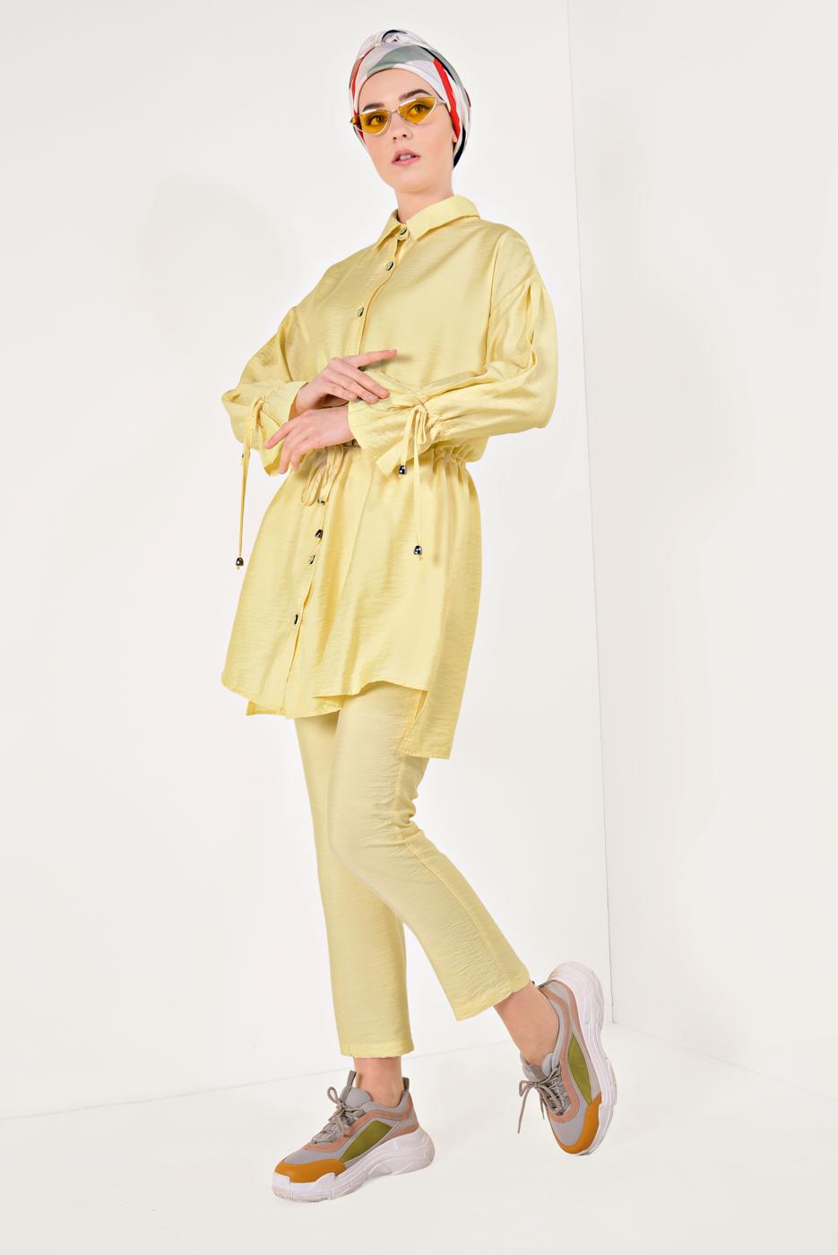 Tesettür giyim SARI DÜĞMELİ VE BAĞCIKLI 2&prime;Lİ PANTOLONLU TAKIM T 5034 