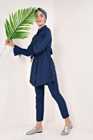 Tesettür giyim LACİVERT DÜĞMELİ VE BAĞCIKLI 2&prime;Lİ PANTOLONLU TAKIM T 5034 