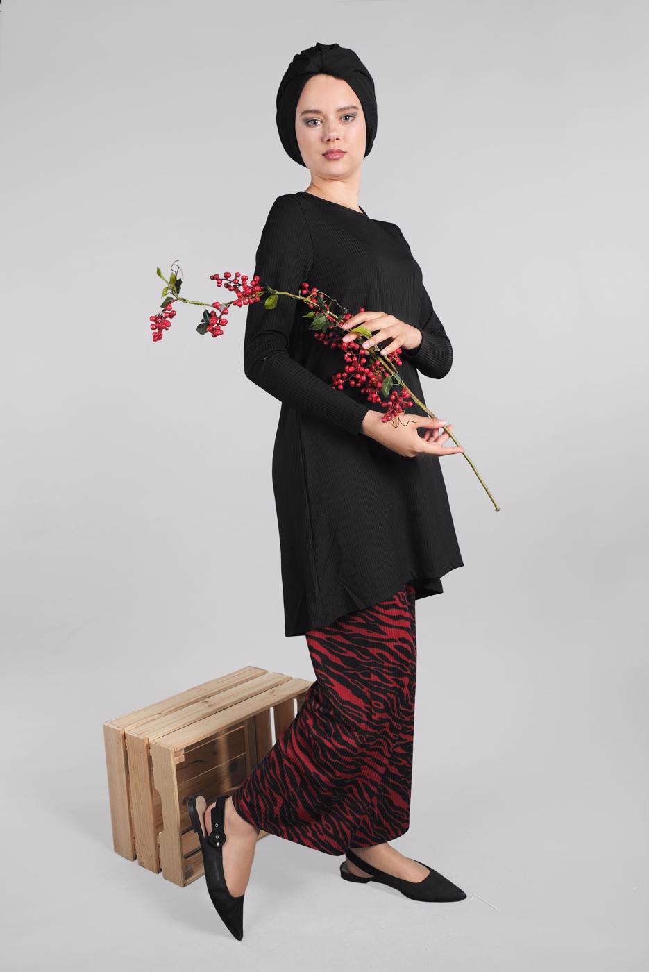 Tesettür giyim SİYAH ZEBRA DESEN FİTİLLİ 2&prime;Lİ PANTOLONLU TAKIM 8016 