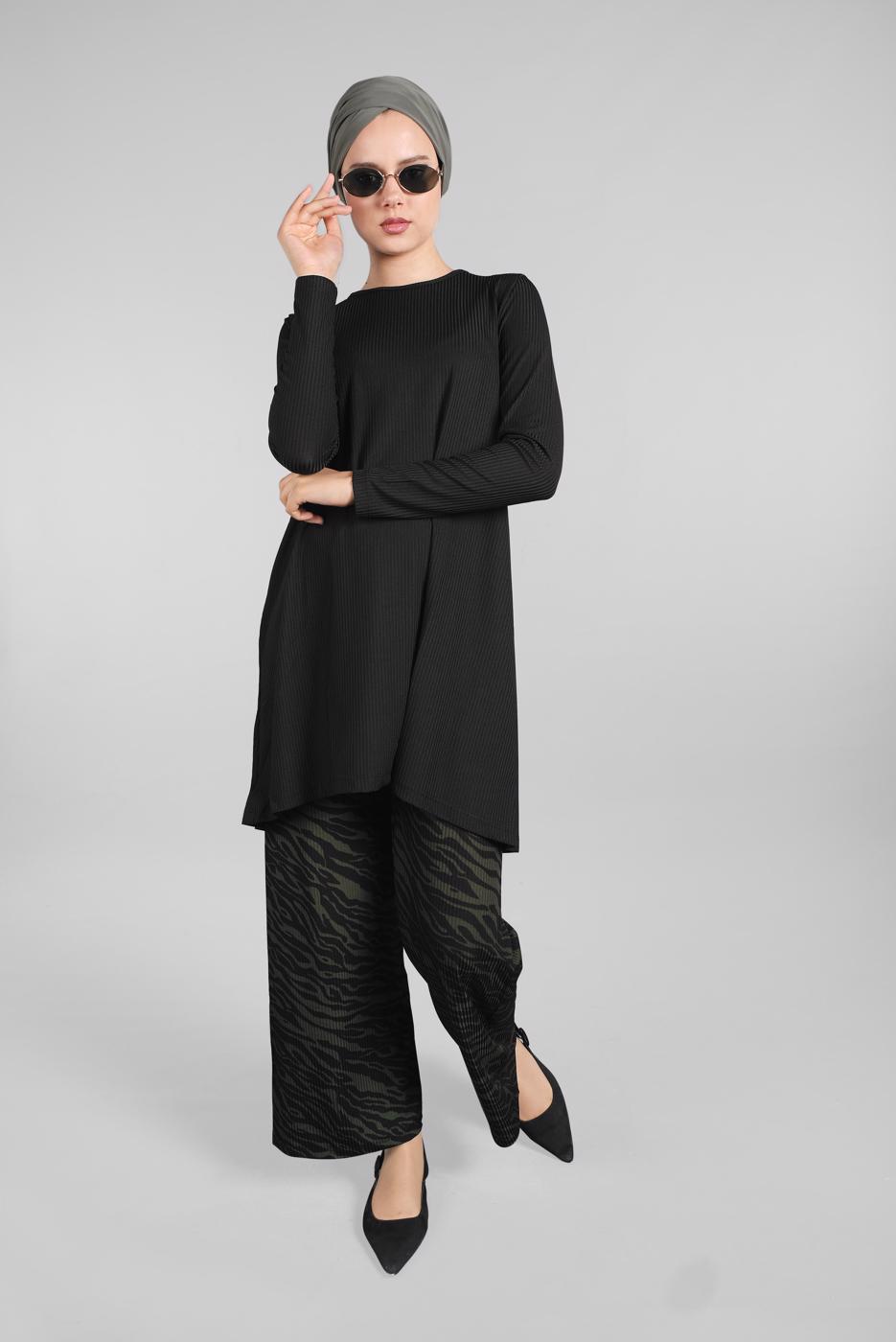 Tesettür giyim SİYAH ZEBRA DESEN FİTİLLİ 2&prime;Lİ PANTOLONLU TAKIM 8016 