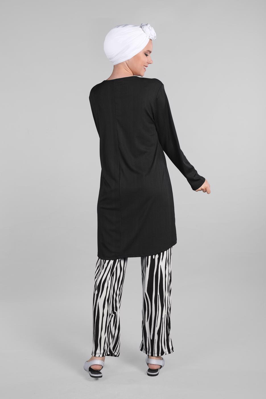 Tesettür giyim SİYAH ASİMETRİK KESİM ZEBRA DESENLİ 2&prime;Lİ PANTOLONLU TAKIM 8525 