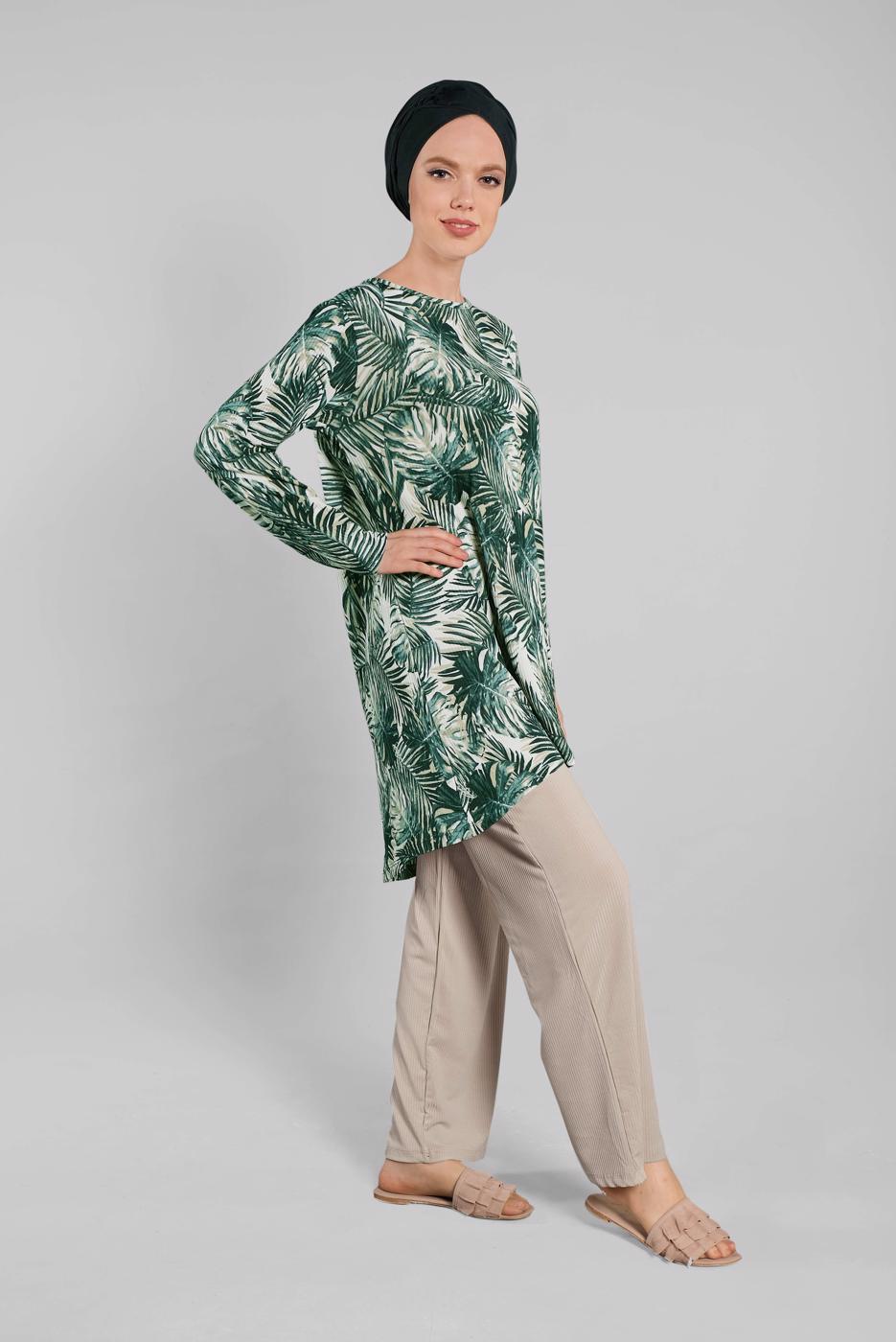 Tesettür giyim YEŞİL DESENLİ ASİMETRİK KESİMLİ 2&prime;Lİ PANTOLONLU TAKIM 8925 