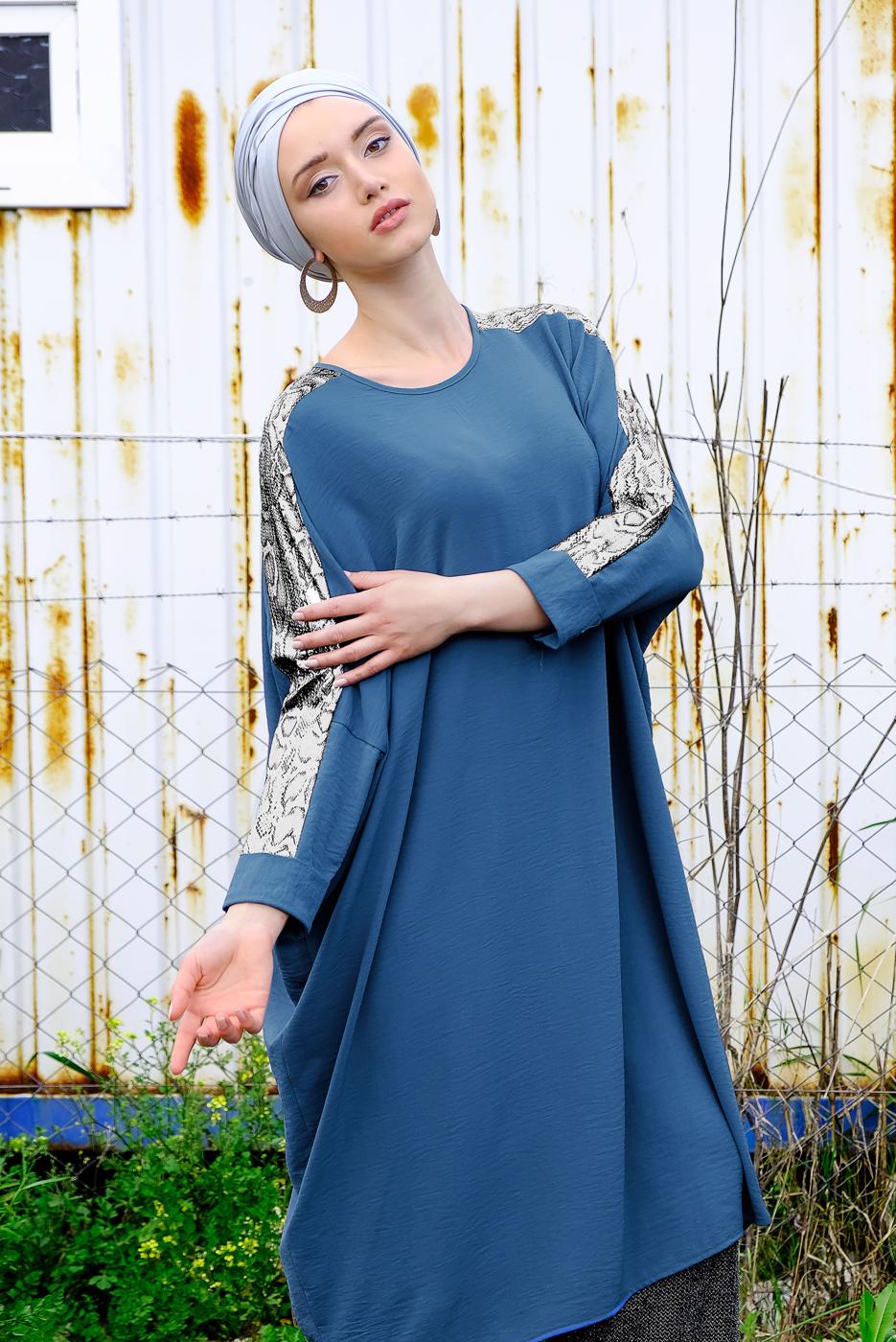 Tesettür giyim LACİVERT YILAN DERİSİ DETAYLI YARASA KOL TUNİK 65191