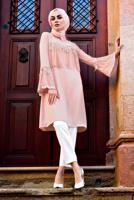 Tesettür giyim PUDRA KOLLARI VOLANLI UZUN TUNİK T 03281