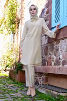 Tesettür giyim BEJ KOLLARI VE YAKASI İNCİ DETAYLI TUNİK T 57781
