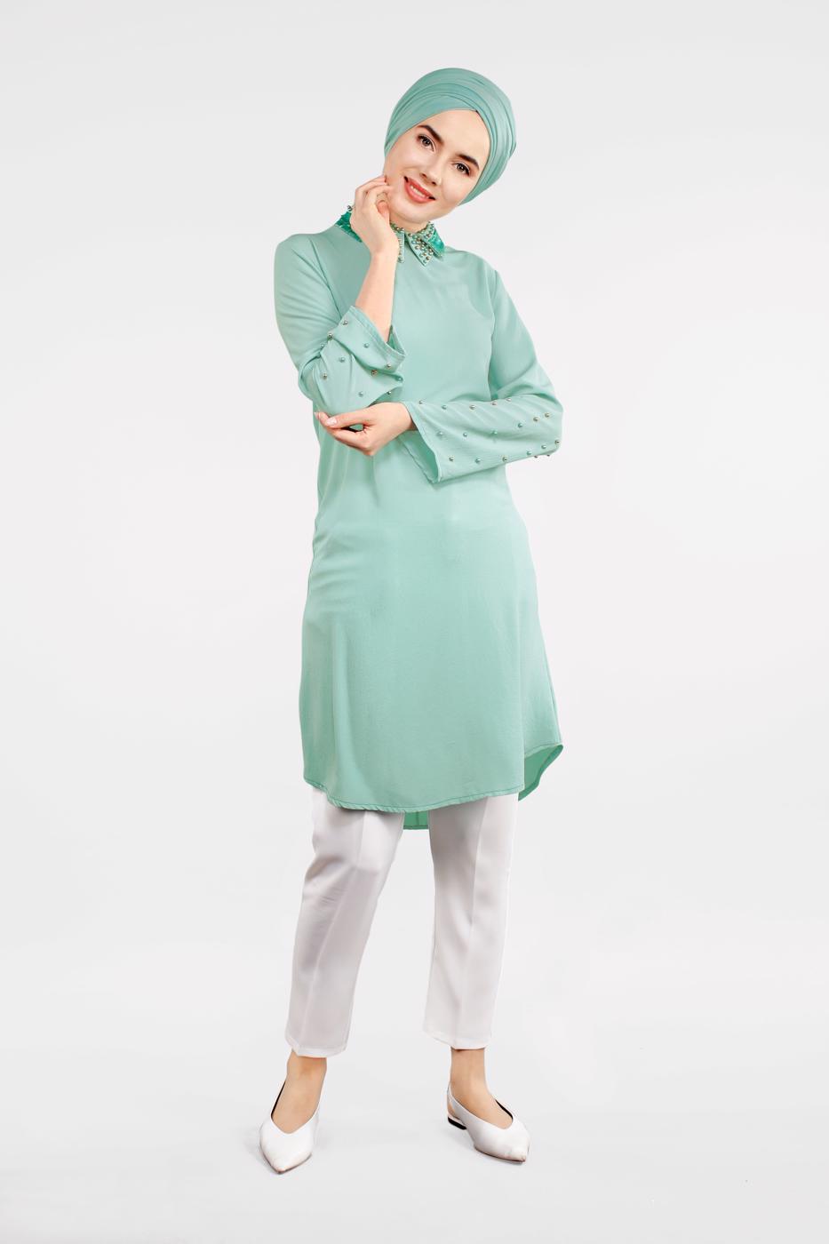 Tesettür giyim YEŞİL KOLLARI VE YAKASI İNCİ DETAYLI TUNİK T 57781
