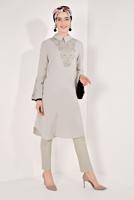 Tesettür giyim BEJ KOLLARI VOLANLI İŞLEMELİ TUNİK T 71381