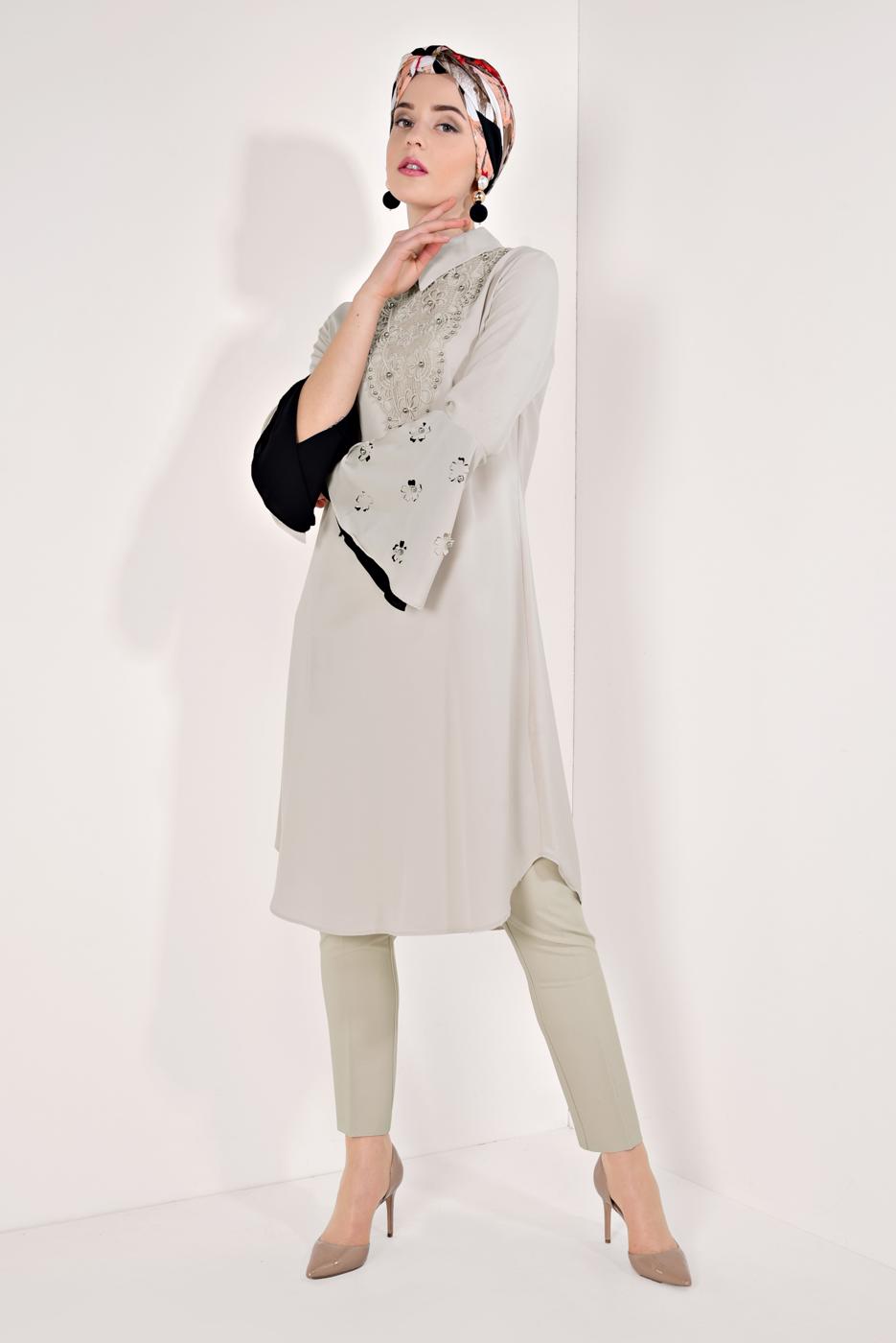 Tesettür giyim BEJ KOLLARI VOLANLI İŞLEMELİ TUNİK T 71381