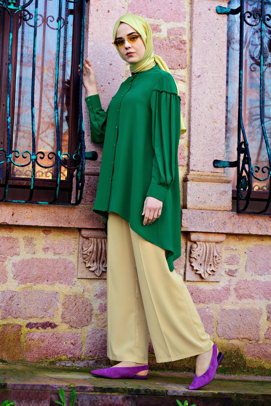 Tesettür giyim YEŞİL KOLLARI PİLİSELİ ASİMETRİK TUNİK T 1826