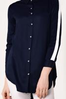 Tesettür giyim LACİVERT KOLLARI ŞERİTLİ ÖNÜ KISA ARKASI UZUN TUNİK 1881