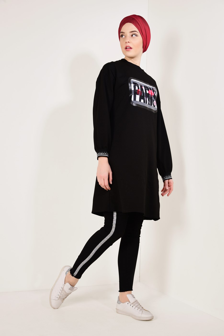 Tesettür giyim SİYAH BASKILI SPOR TUNİK 2157