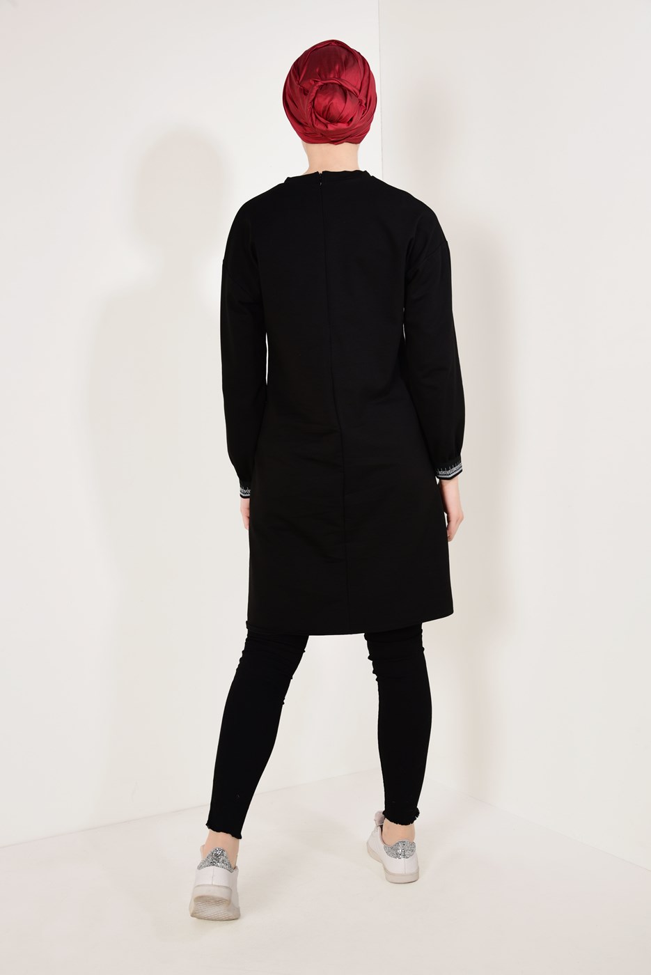 Tesettür giyim SİYAH BASKILI SPOR TUNİK 2157