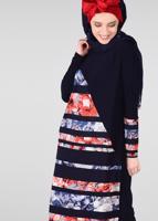 Tesettür giyim LACİVERT RENKLİ ÇİÇEK ŞERİTLİ TUNİK 4110 