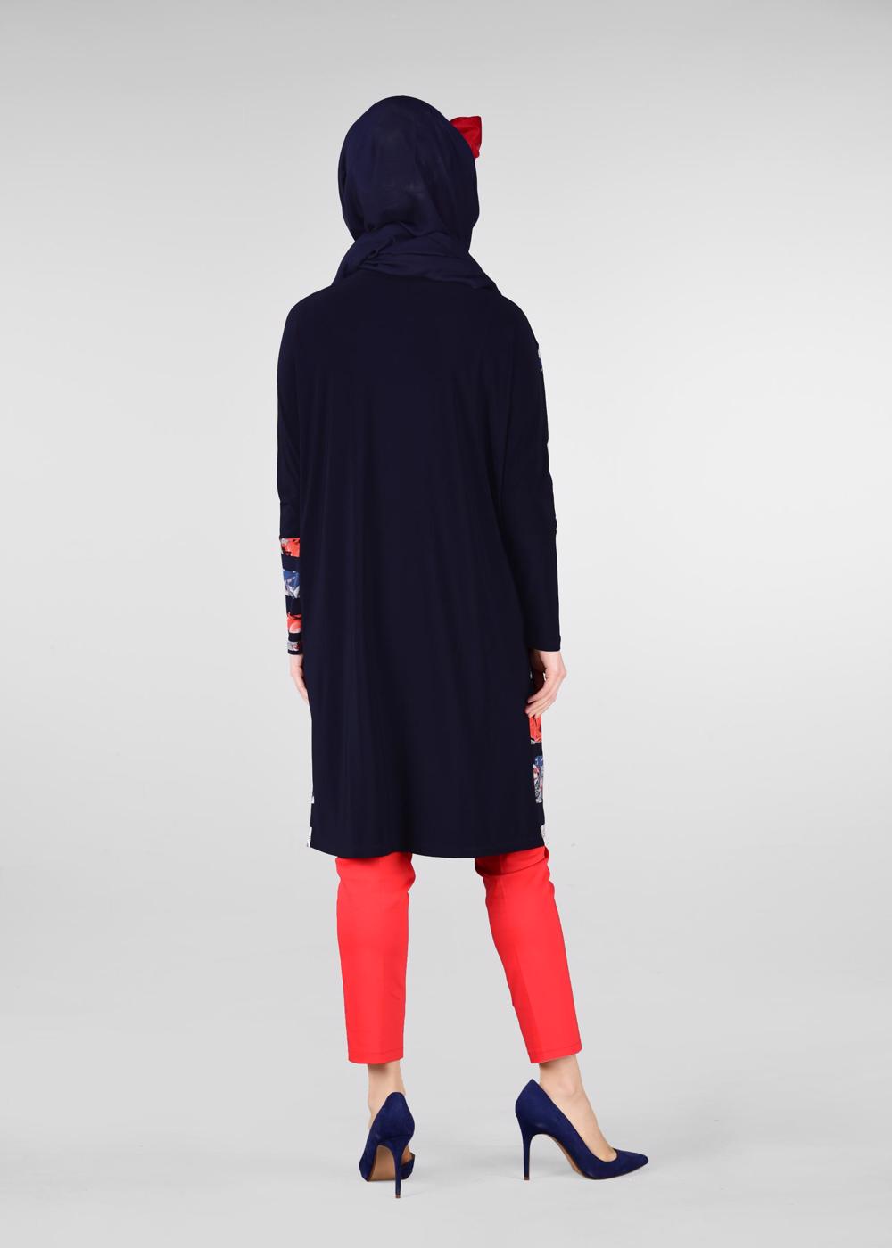 Tesettür giyim LACİVERT RENKLİ ÇİÇEK ŞERİTLİ TUNİK 4110 