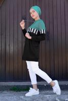 Tesettür giyim YEŞİL KAPÜŞONLU PUL ŞERİT DETAYLI TUNİK 7611