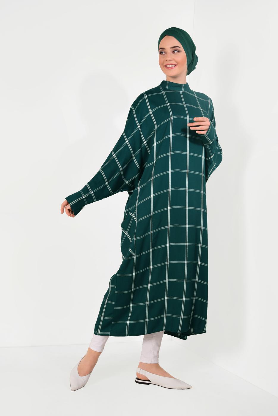 Tesettür giyim YEŞİL KARE DESENLİ SALAŞ UZUN TUNİK T 9426