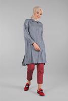 Tesettür giyim LACİVERT YANLARI YIRTMAÇLI ÇİZGİ DESENLİ PAMUKLU TUNİK 9526