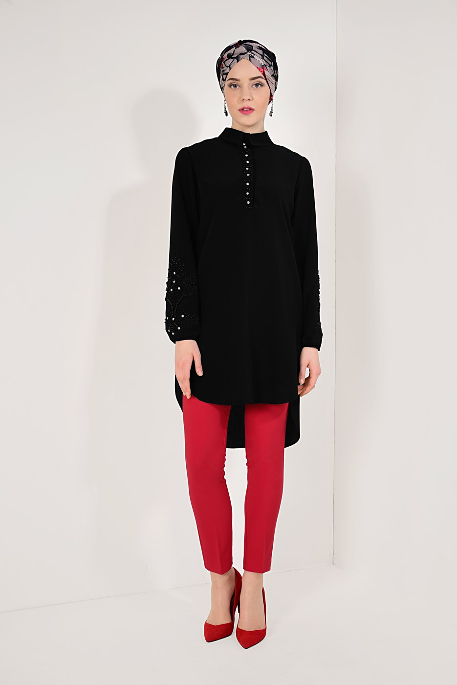 Vêtements hijab NOIR TUNIQUE BRODÉE DE GEMMES 9548