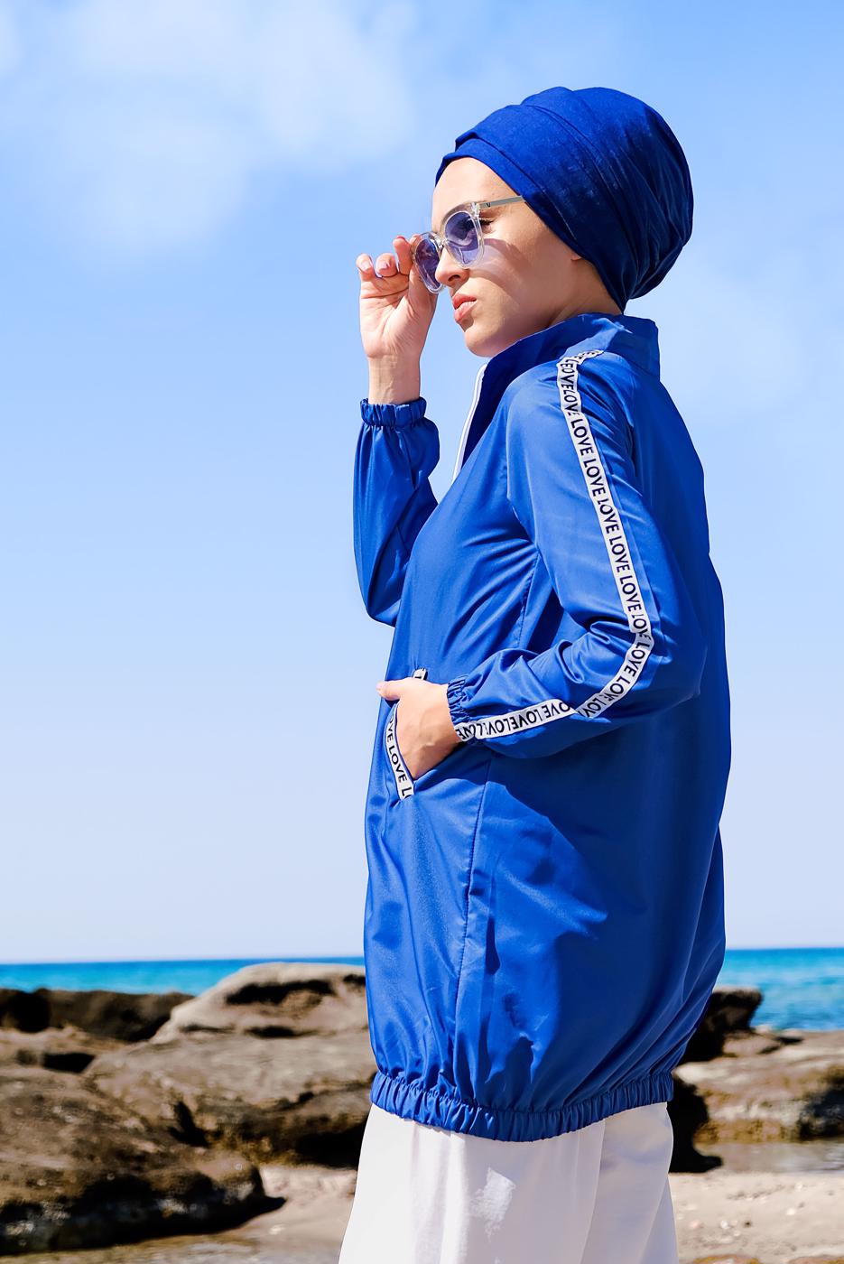 Tesettür giyim LACİVERT YAZI ŞERİT DETAYLI FERMUARLI YAĞMURLUK 0403