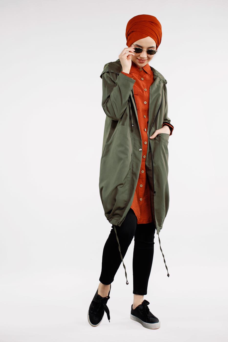 Tesettür giyim HAKİ CEPLİ ÖNDEN FERMUARLI TRENÇKOT 920