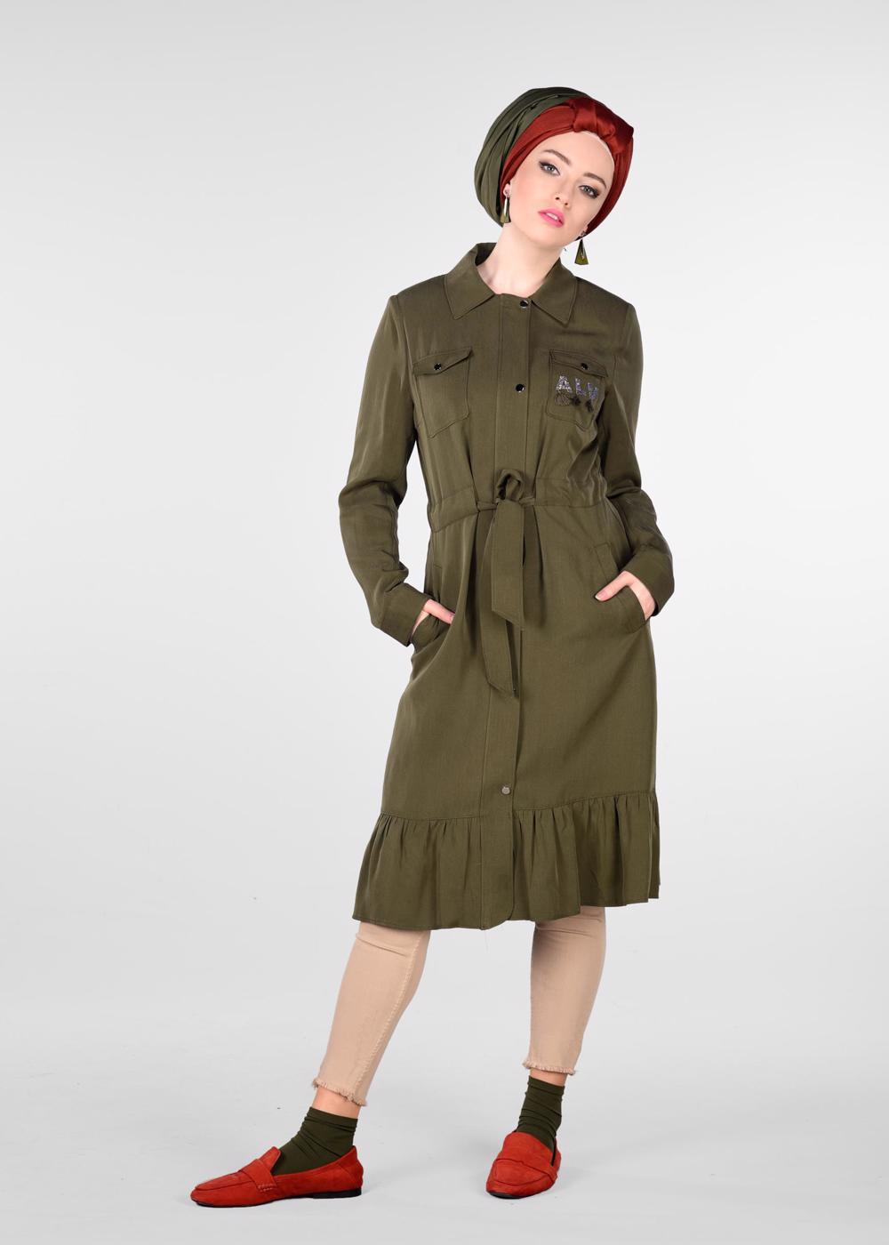 Tesettür giyim HAKİ ETEK UCU VOLANLI GİZLİ DÜĞMELİ TRENÇKOT 1201