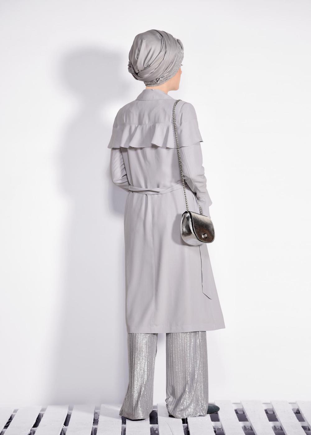 Tesettür giyim GRİ VOLANLI GİZLİ DÜĞMELİ TRENÇKOT 1205 