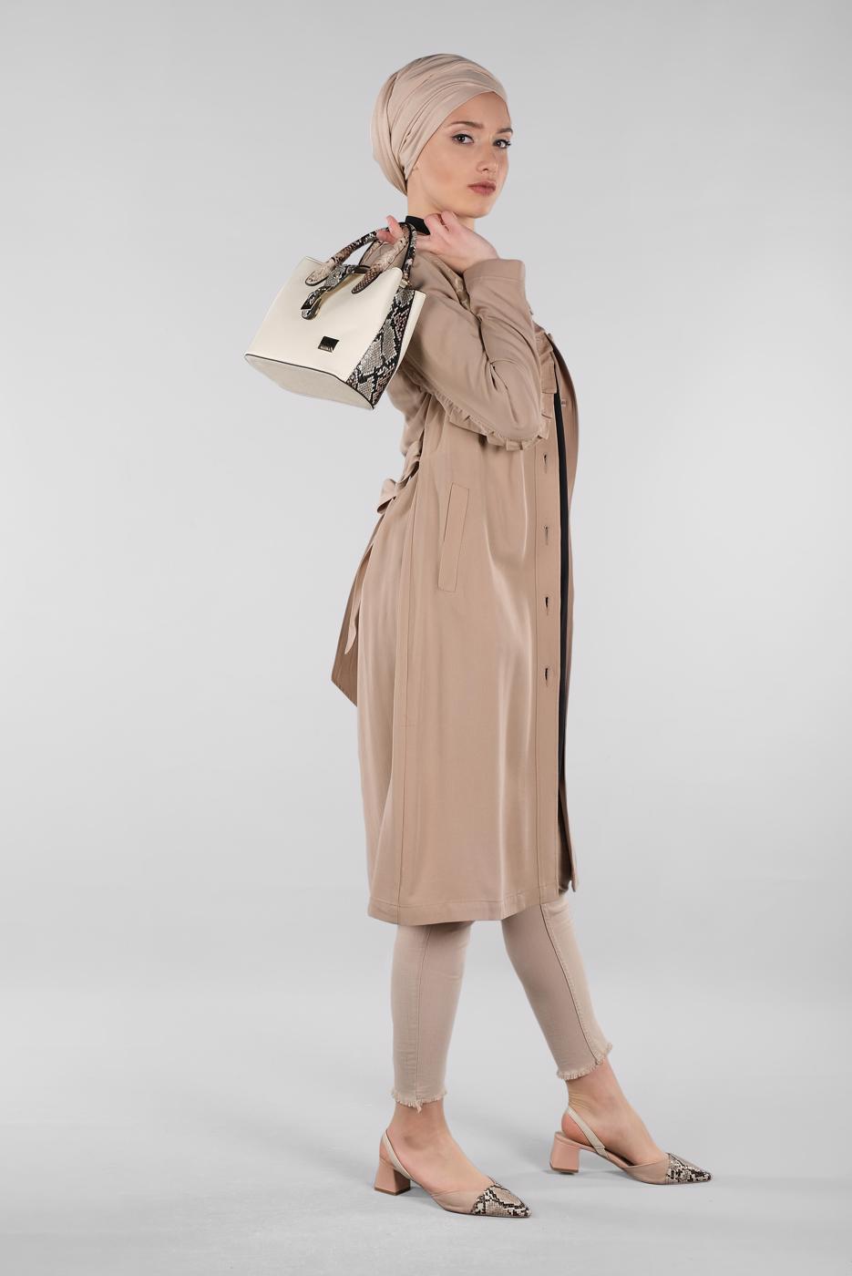 Tesettür giyim BEJ BELİ KUŞAKLI DÜĞMELİ TRENÇKOT 1206