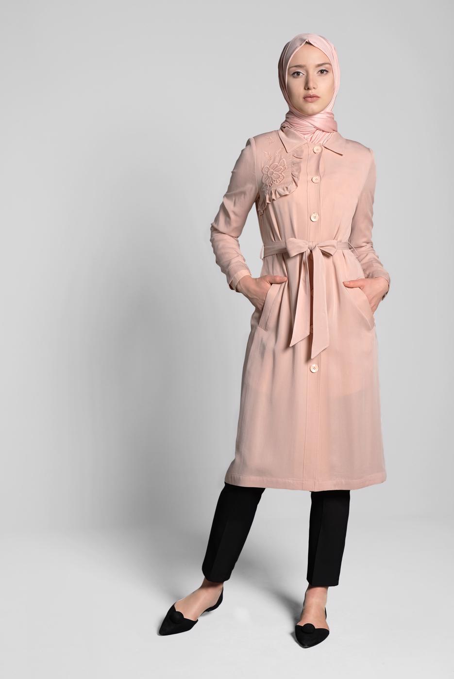 Tesettür giyim PUDRA BELİ KUŞAKLI DÜĞMELİ TRENÇKOT 1206