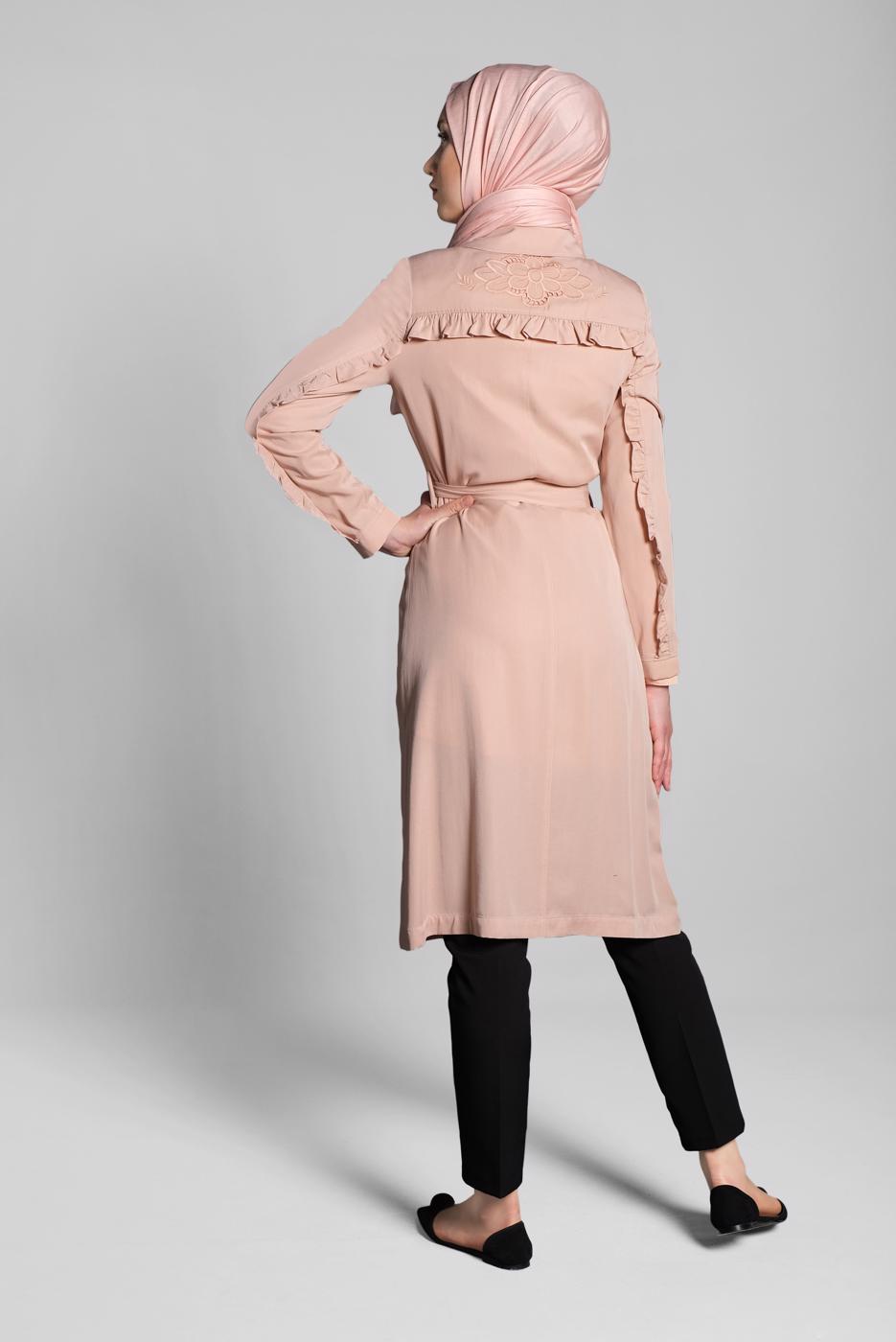 Tesettür giyim PUDRA BELİ KUŞAKLI DÜĞMELİ TRENÇKOT 1206