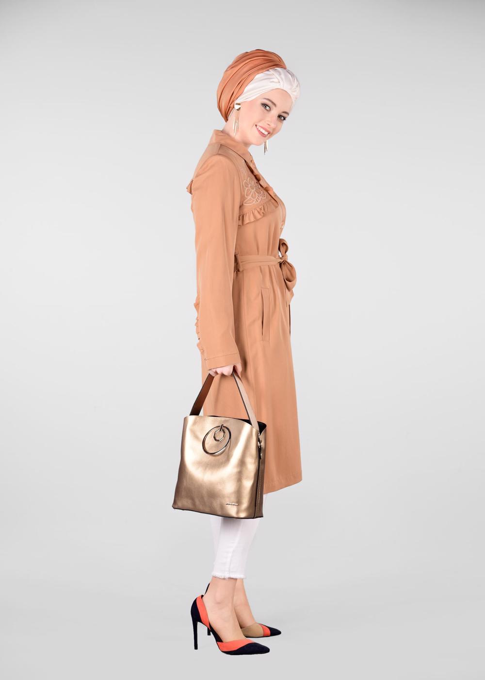 Tesettür giyim PUDRA BELİ KUŞAKLI DÜĞMELİ TRENÇKOT 1206