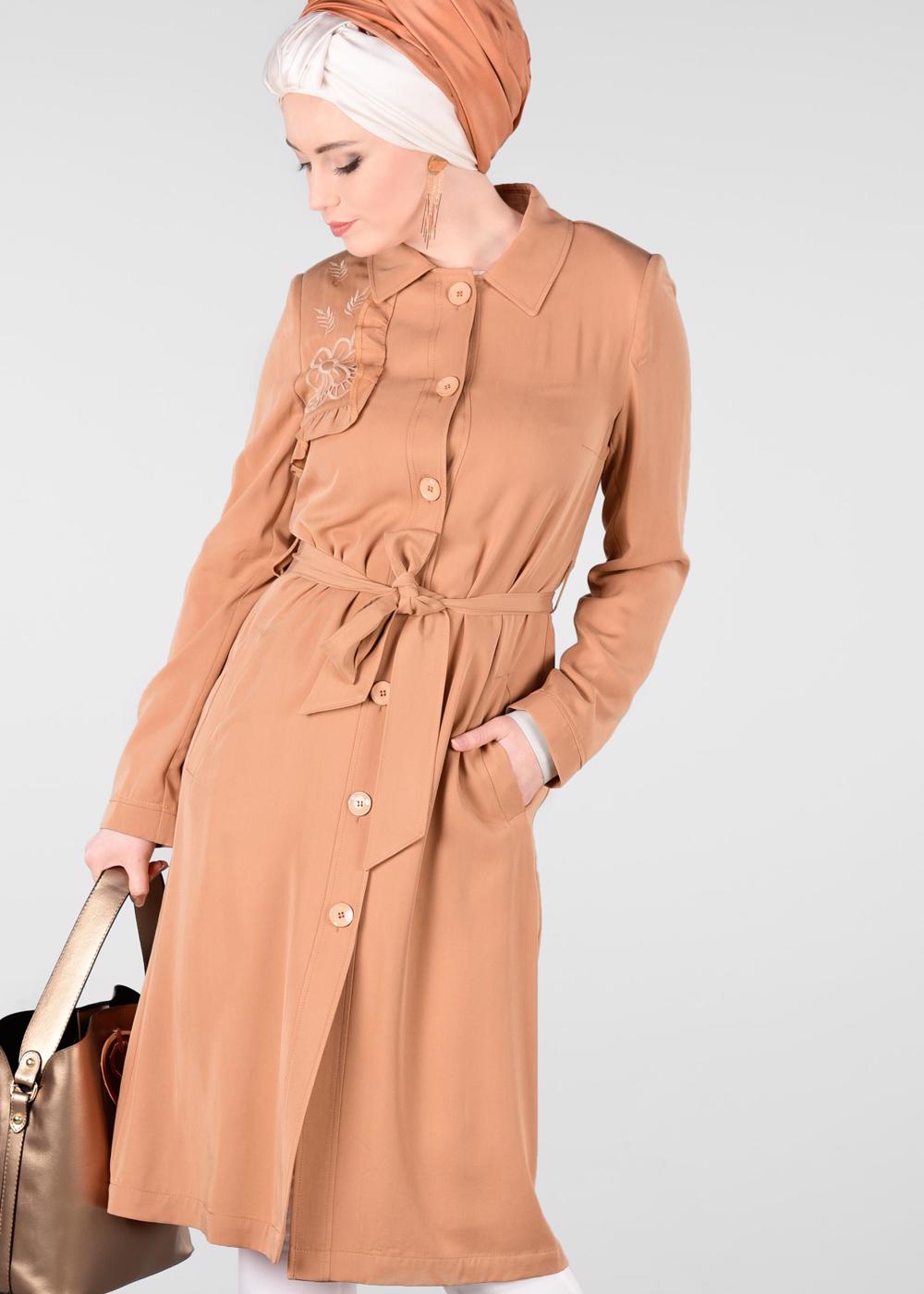 Tesettür giyim PUDRA BELİ KUŞAKLI DÜĞMELİ TRENÇKOT 1206