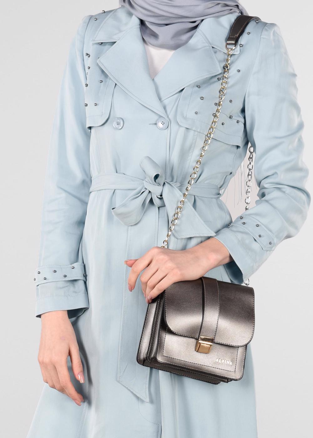 Tesettür giyim MAVİ İNCİ DETAYLI KUŞAKLI TRENÇKOT 1207	