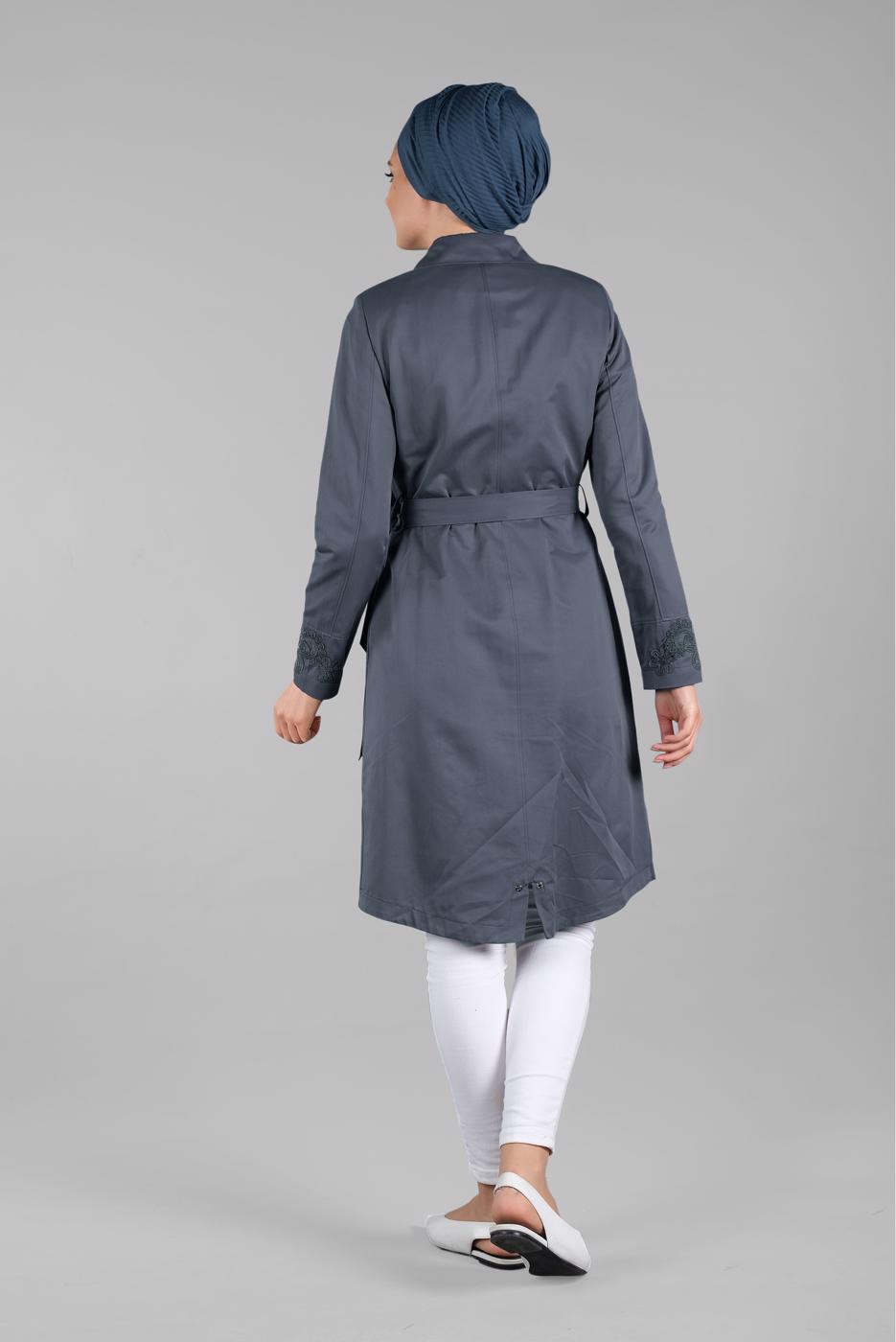 Tesettür giyim GRİ GİZLİ DÜĞMELİ İŞLEME DETAYLI TRENÇKOT 1221 