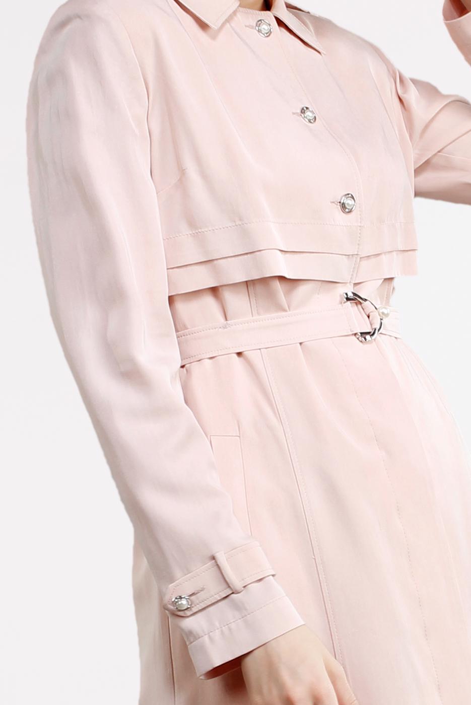 Tesettür giyim PUDRA BEL VE MANŞETİ KEMERLİ DÜĞMELİ TRENÇKOT 1224