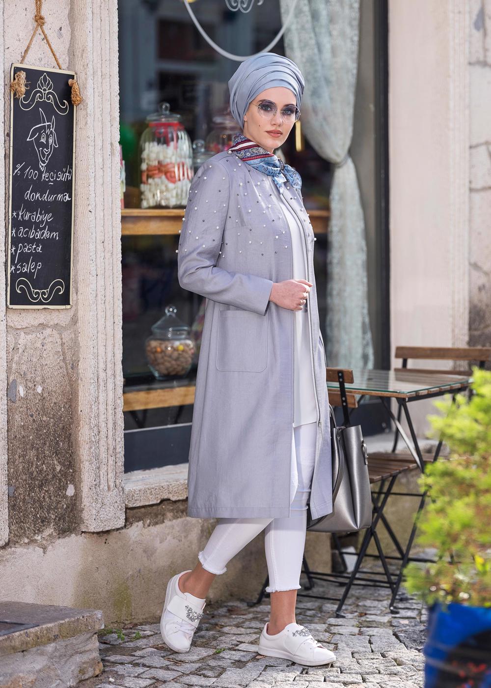Tesettür giyim GRİ İNCİ DETAYLI FERMUARLI TRENÇKOT 1225 