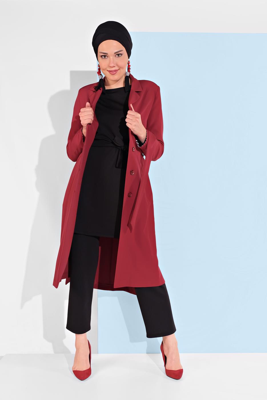 Tesettür giyim KIRMIZI KUŞAKLI DÜĞMELİ TRENÇKOT 1404