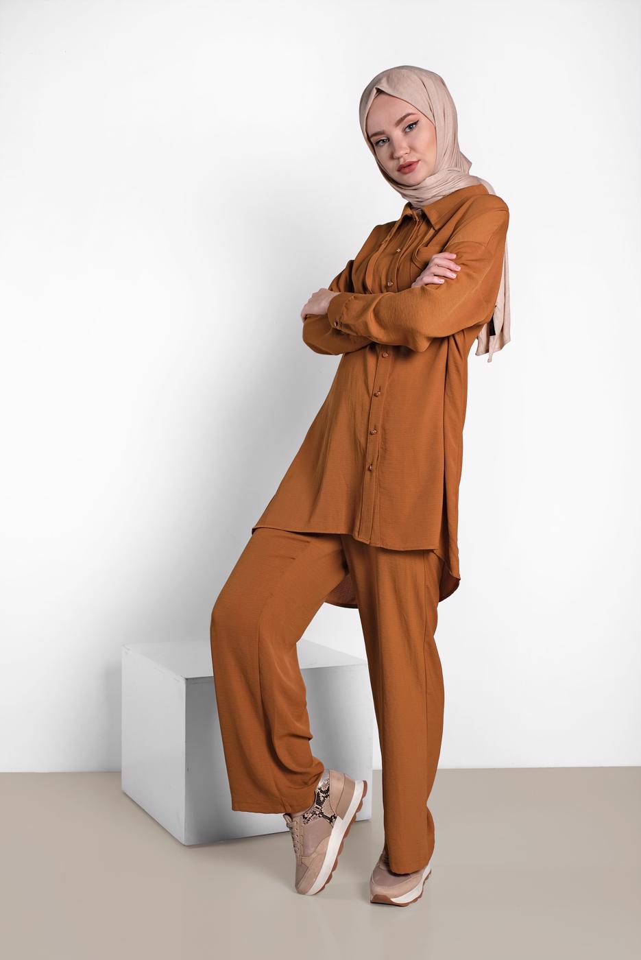 Tesettür giyim TABA ALVİNA YAKA KISMI BÜZGÜLÜ 2&prime;Lİ PANTOLONLU TAKIM 4325