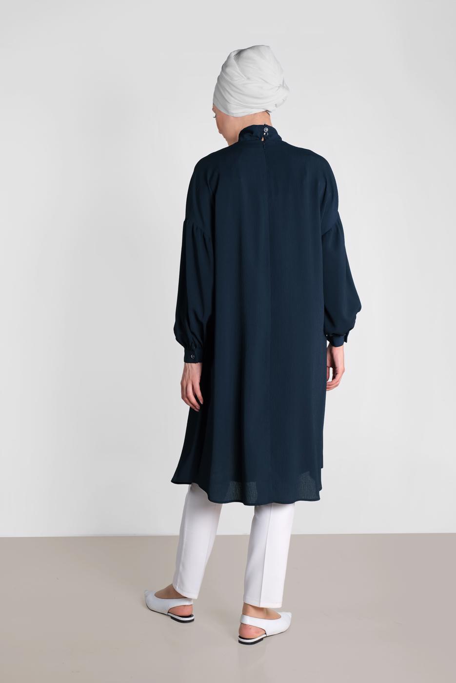 Tesettür giyim LACİVERT ALVİNA YAKASI BAĞLAMALI SALAŞ TUNİK 4111