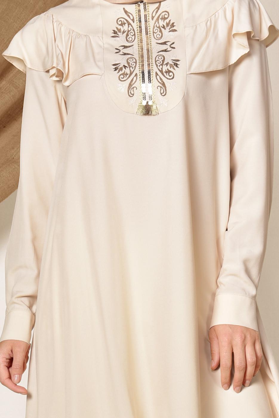 Tesettür giyim BEJ ALVİNA YAKA KISMI FIRFIRLI NAKIŞ DETAYLI TUNİK 4120