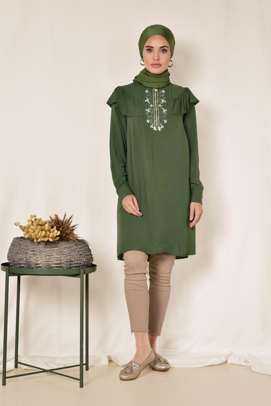Tesettür giyim HAKİ ALVİNA YAKA KISMI FIRFIRLI NAKIŞ DETAYLI TUNİK 4120