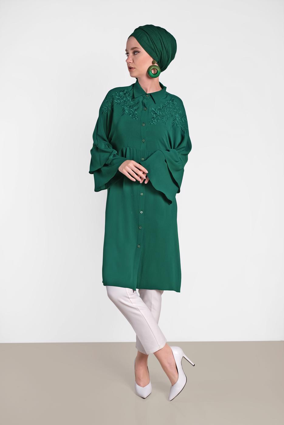 Tesettür giyim YEŞİL ALVİNA KOLLARI VOLANLI İŞLEMELİ TUNİK 4444
