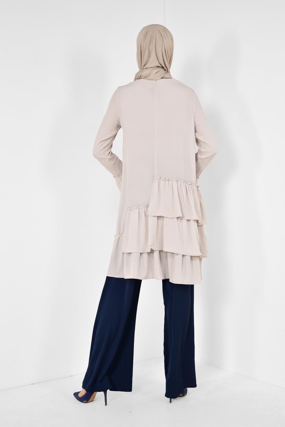 Tesettür giyim EKRU ALVİNA YANLARI FIRFIRLI TUNİK 4850