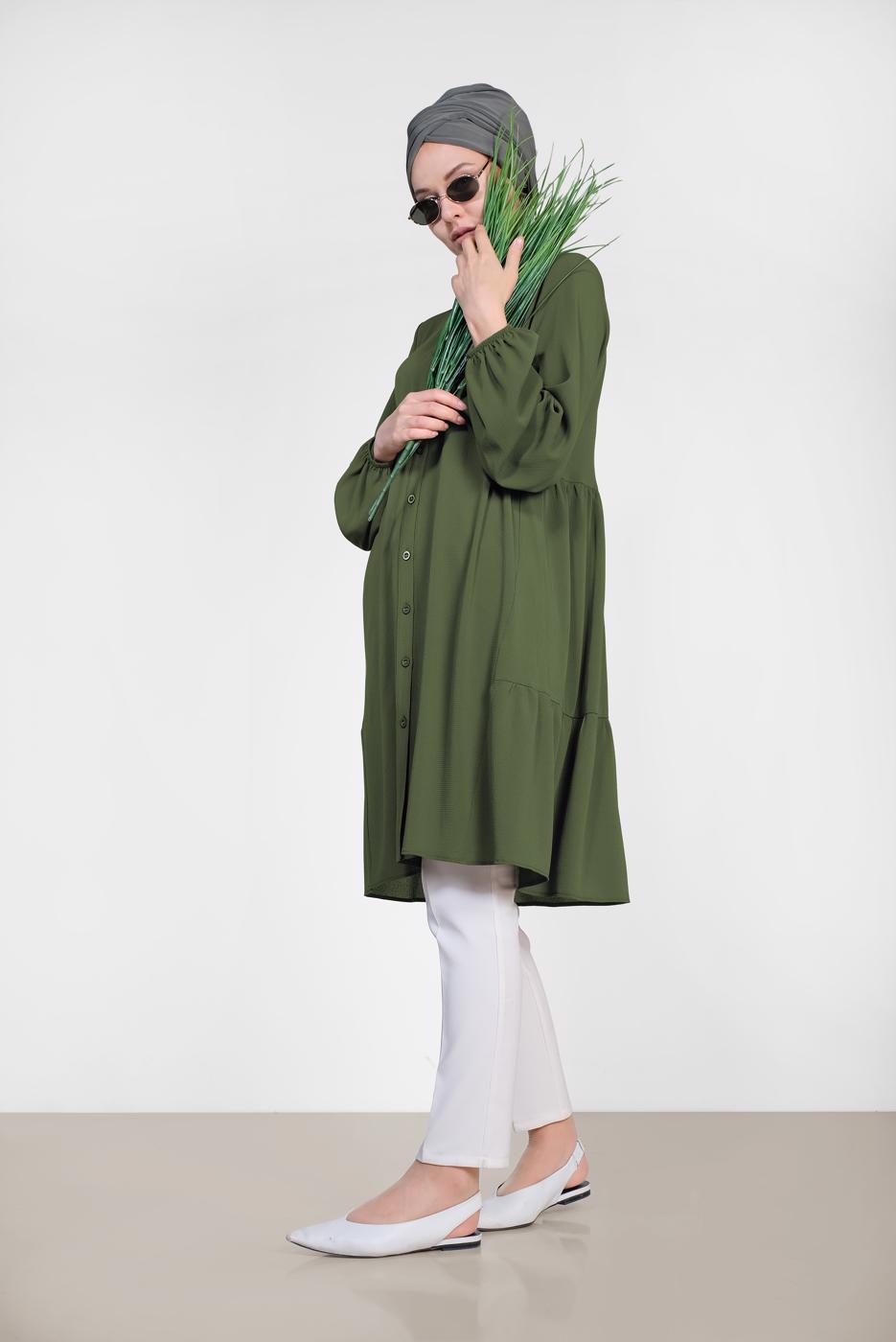 Tesettür giyim HAKİ ALVİNA ARKASI BÜZGÜLÜ TUNİK 4851