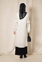 Tesettür giyim KREM ALVİNA KOLLARI TAŞ DETAYLI TUNİK 4858