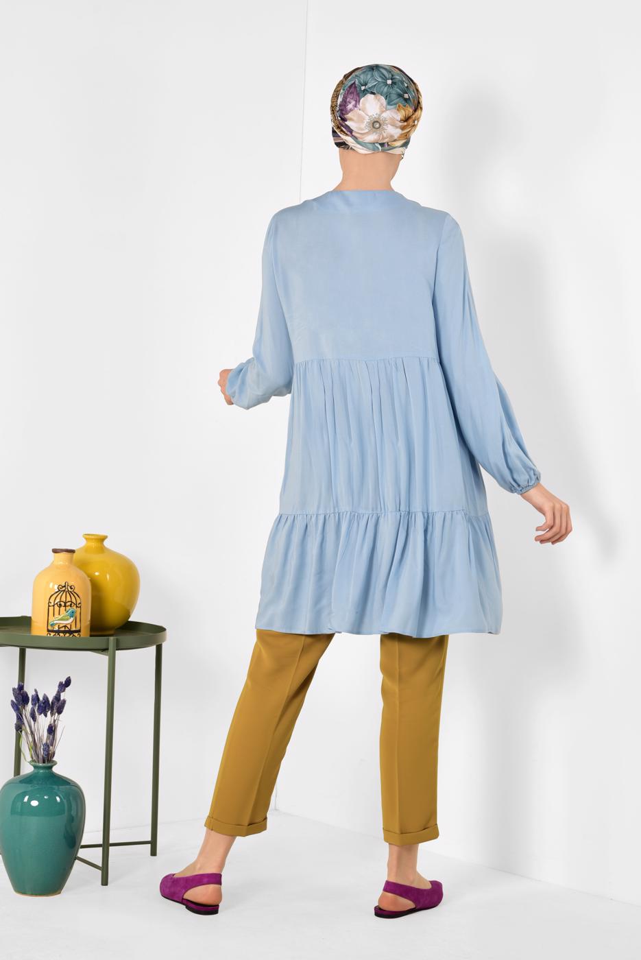 Tesettür giyim MAVİ ALVİNA ÖNÜ DÜĞMELİ BÜZGÜLÜ TUNİK 4868