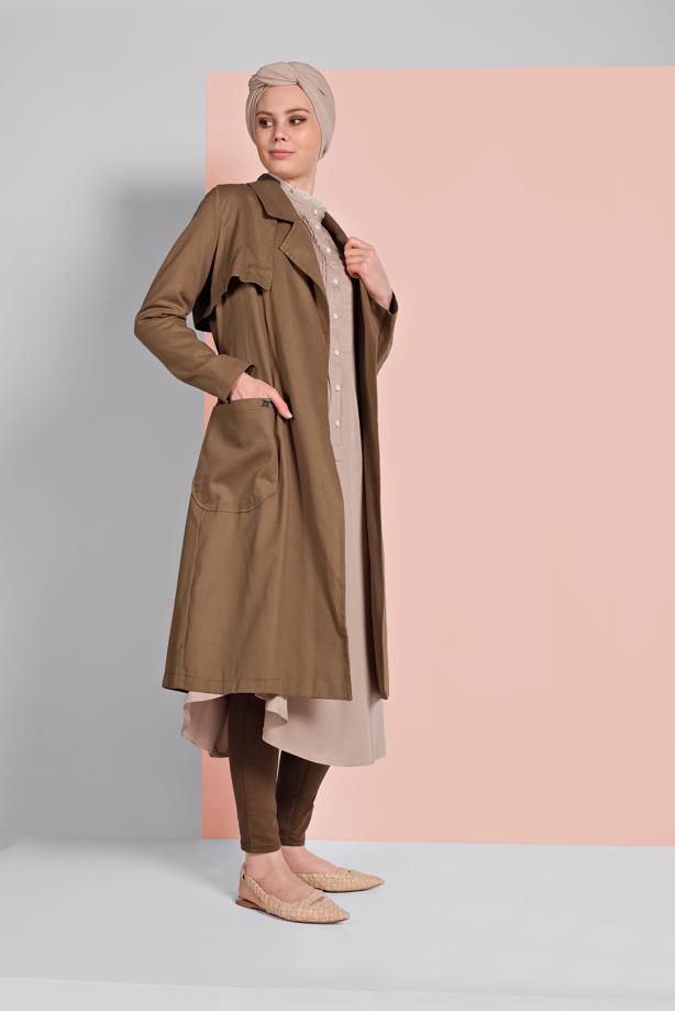 Tesettür giyim  KRUVAZE YAKA KUŞAKLI TRENÇKOT 26107 - TRENDTESETTÜR