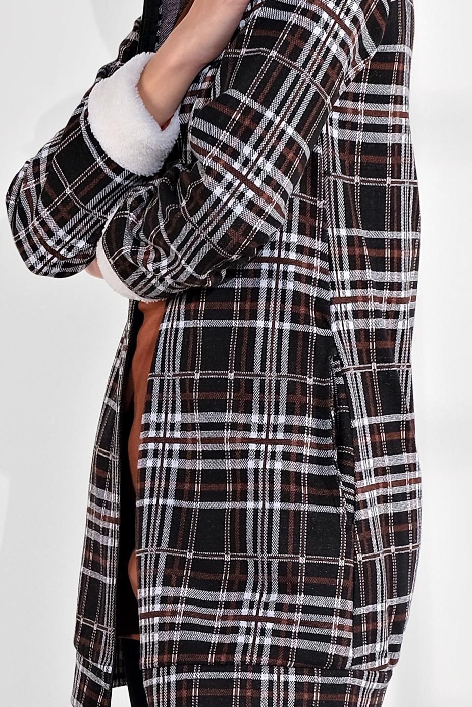 Tesettür giyim SİYAH YAKASI VE MANŞETLERİ POLARLI EKOSE CEKET 0165 