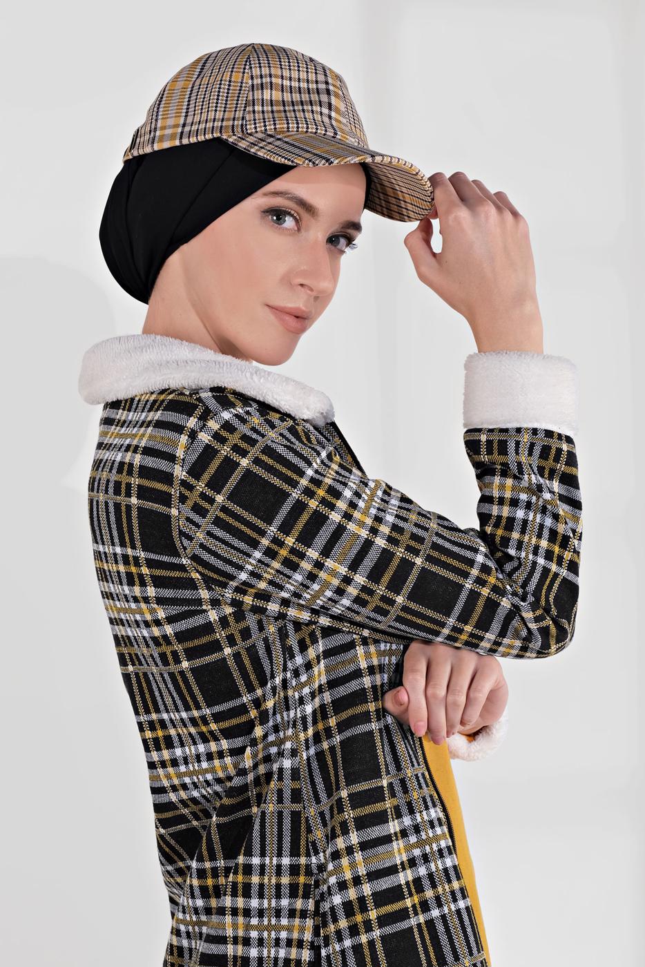 Tesettür giyim SİYAH YAKASI VE MANŞETLERİ POLARLI EKOSE CEKET 0165 