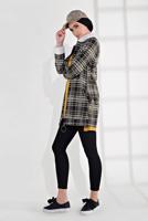 Tesettür giyim SİYAH YAKASI VE MANŞETLERİ POLARLI EKOSE CEKET 0165 